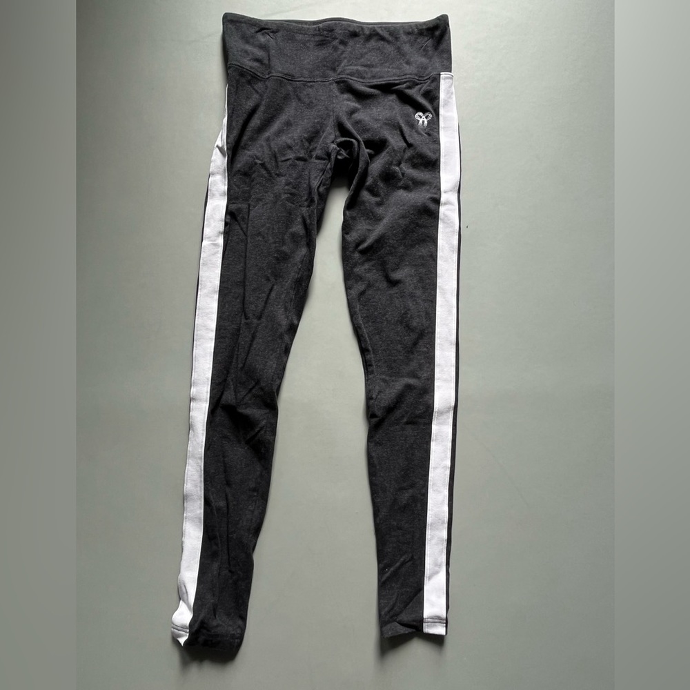 TNA Aritzia Dark Heathered Gray White Side Stripe Leggings